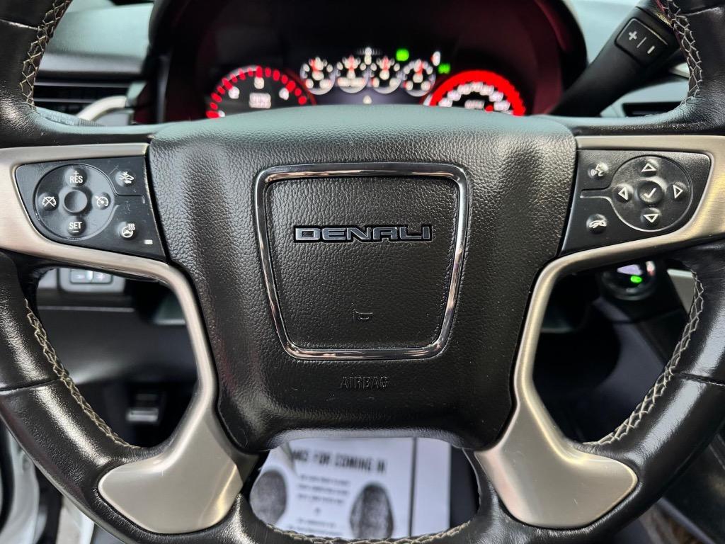 2016 GMC Yukon Denali photo