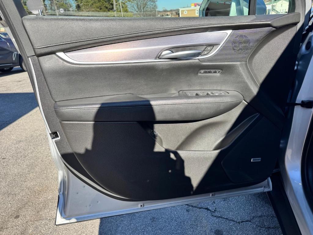 2018 Cadillac XT5 Premium Luxury photo
