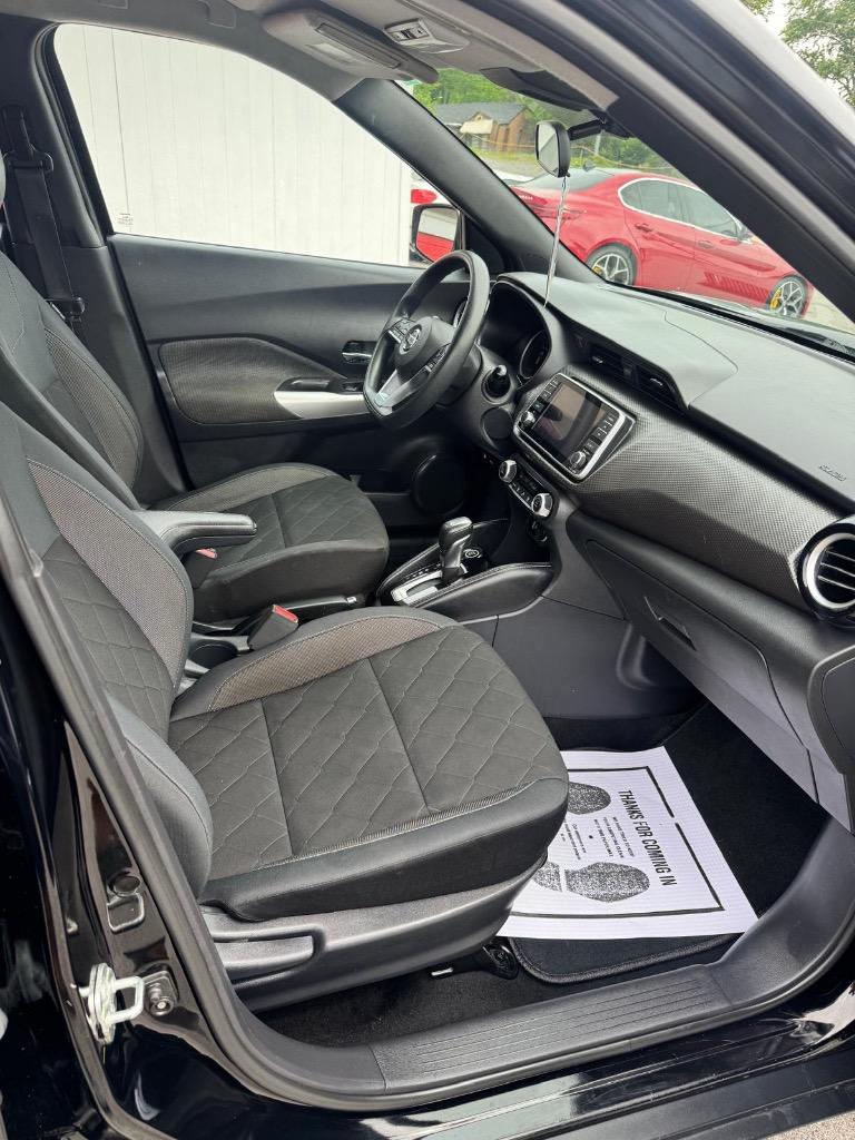 2020 Nissan Kicks SV photo