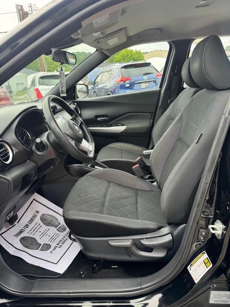 2020 Nissan Kicks SV photo