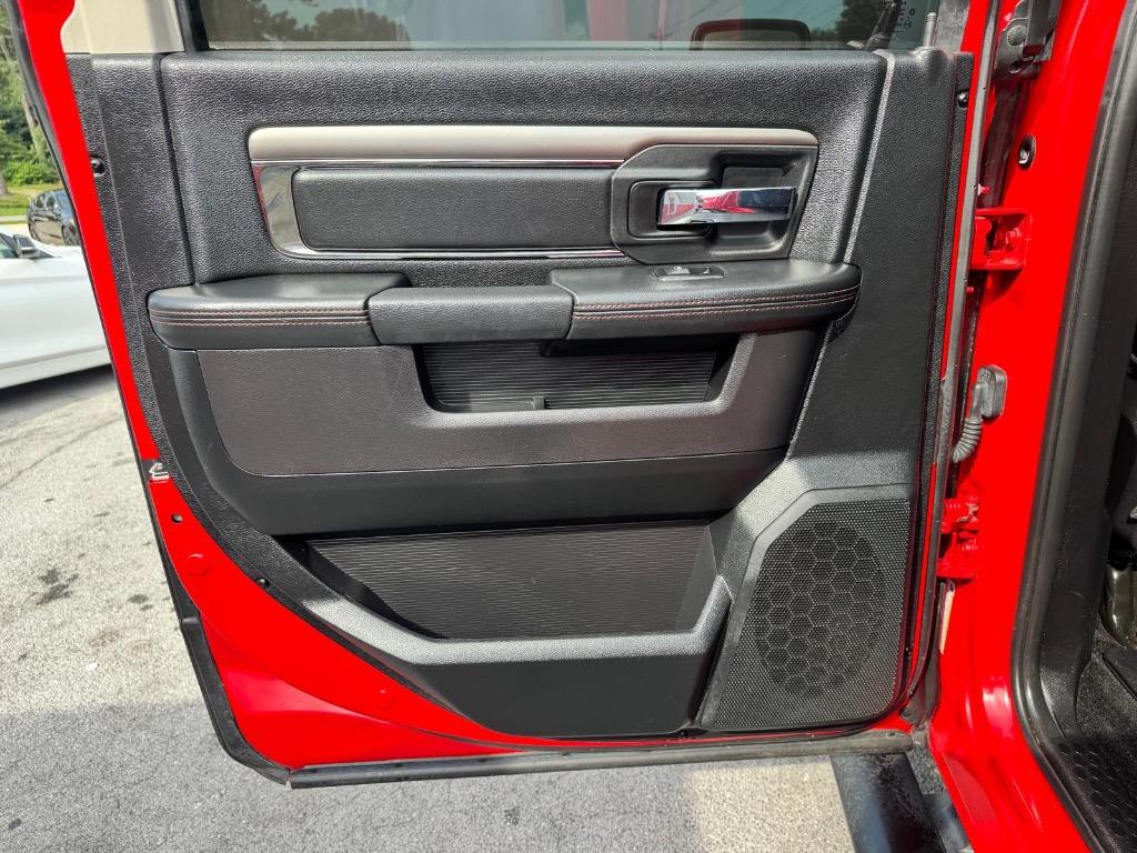 2023 Ram 3500 photo 32