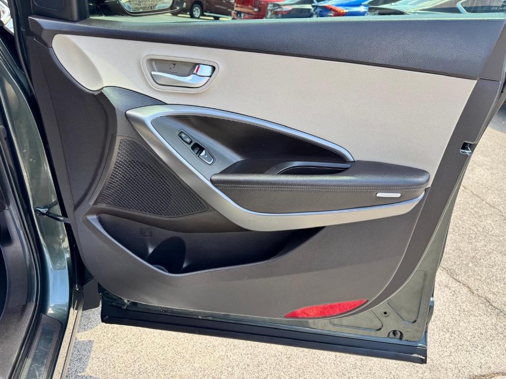 2013 Hyundai Santa Fe - $10,995