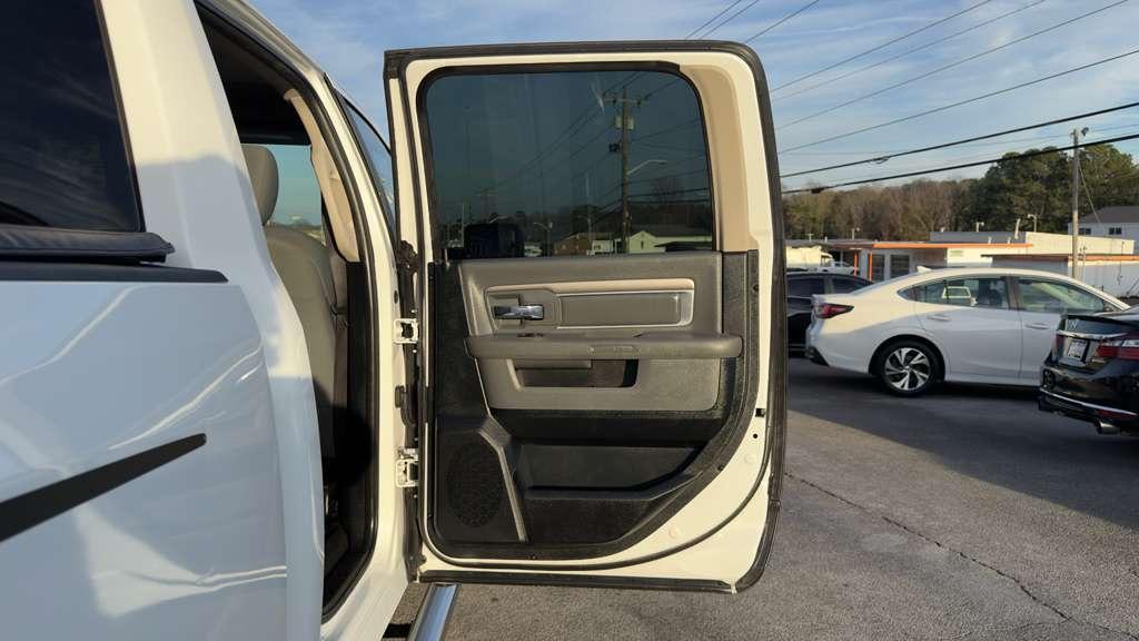 2017 Ram 1500 - $17,995