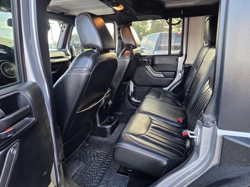2015 Jeep Wrangler - $17,995