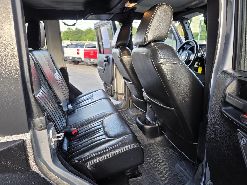 2015 Jeep Wrangler - $17,995