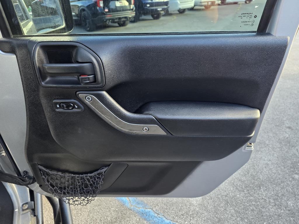 2015 Jeep Wrangler - $17,995