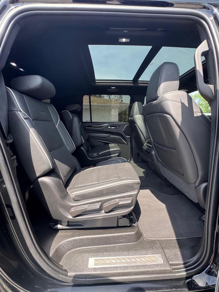 2022 Cadillac Escalade - $55,995