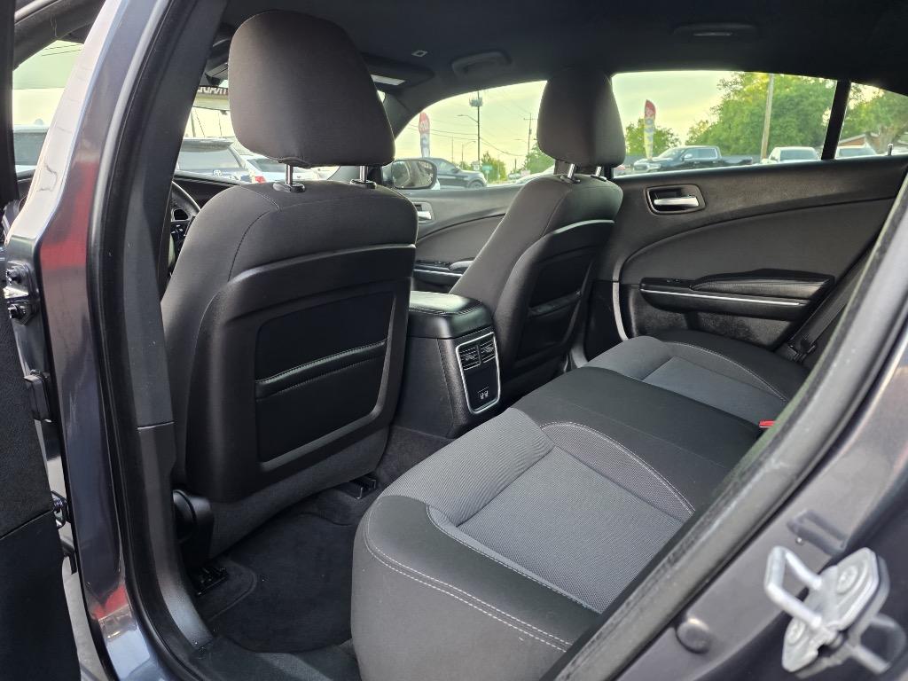 2018 Dodge Charger - $12,995