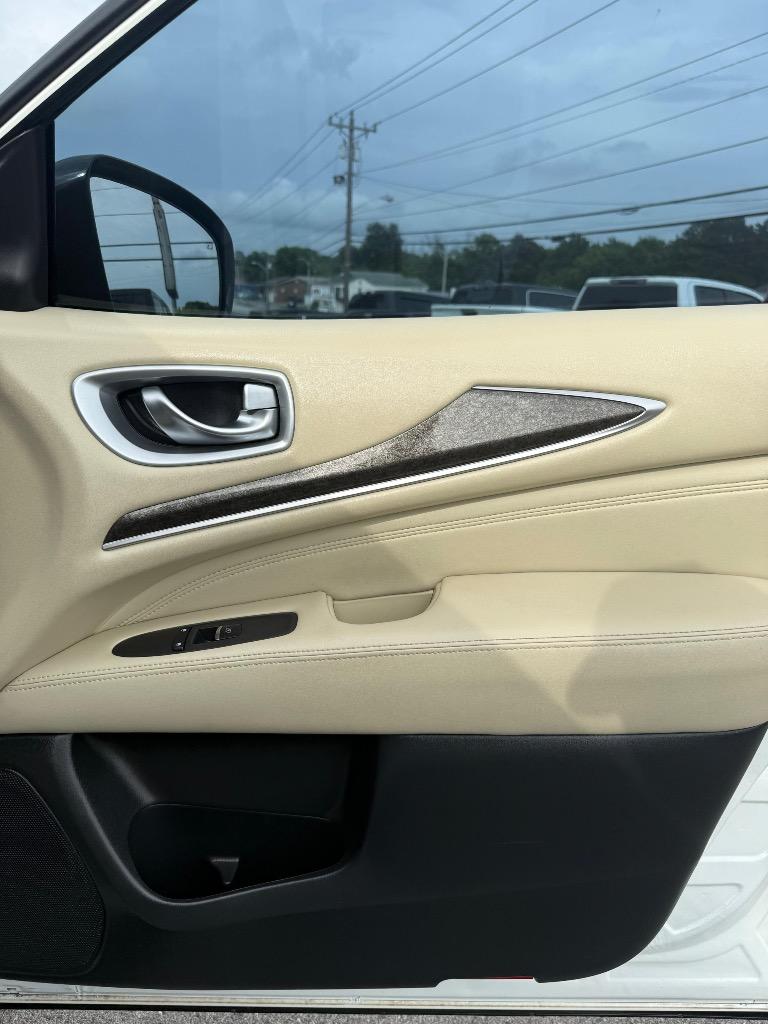 2015 INFINITI QX60 - $10,995
