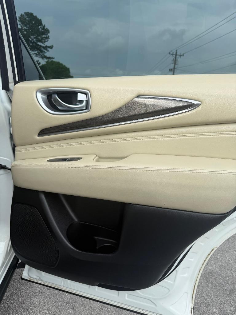 2015 INFINITI QX60 - $10,995