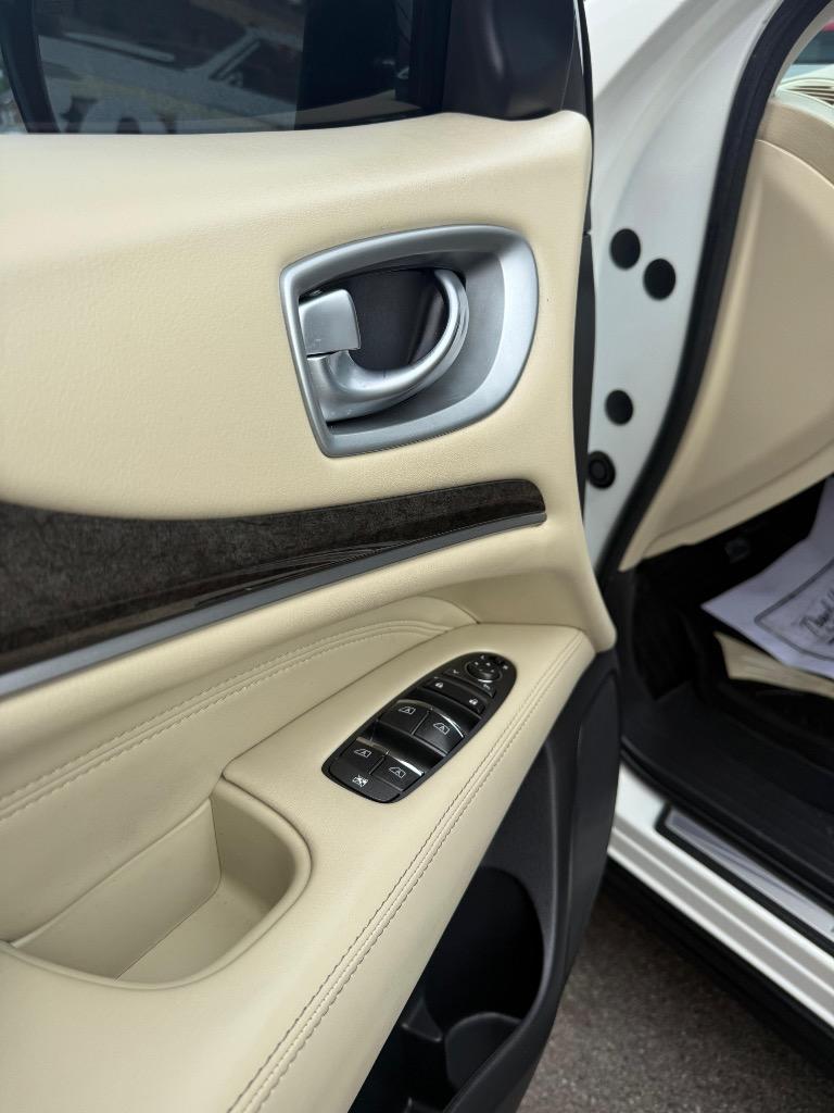2015 INFINITI QX60 - $10,995