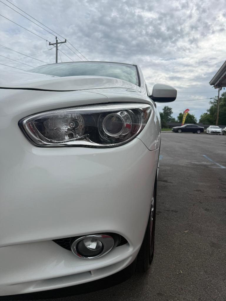 2015 INFINITI QX60 - $10,995