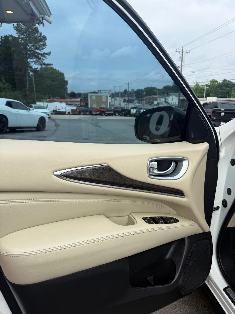 2015 INFINITI QX60 - $10,995