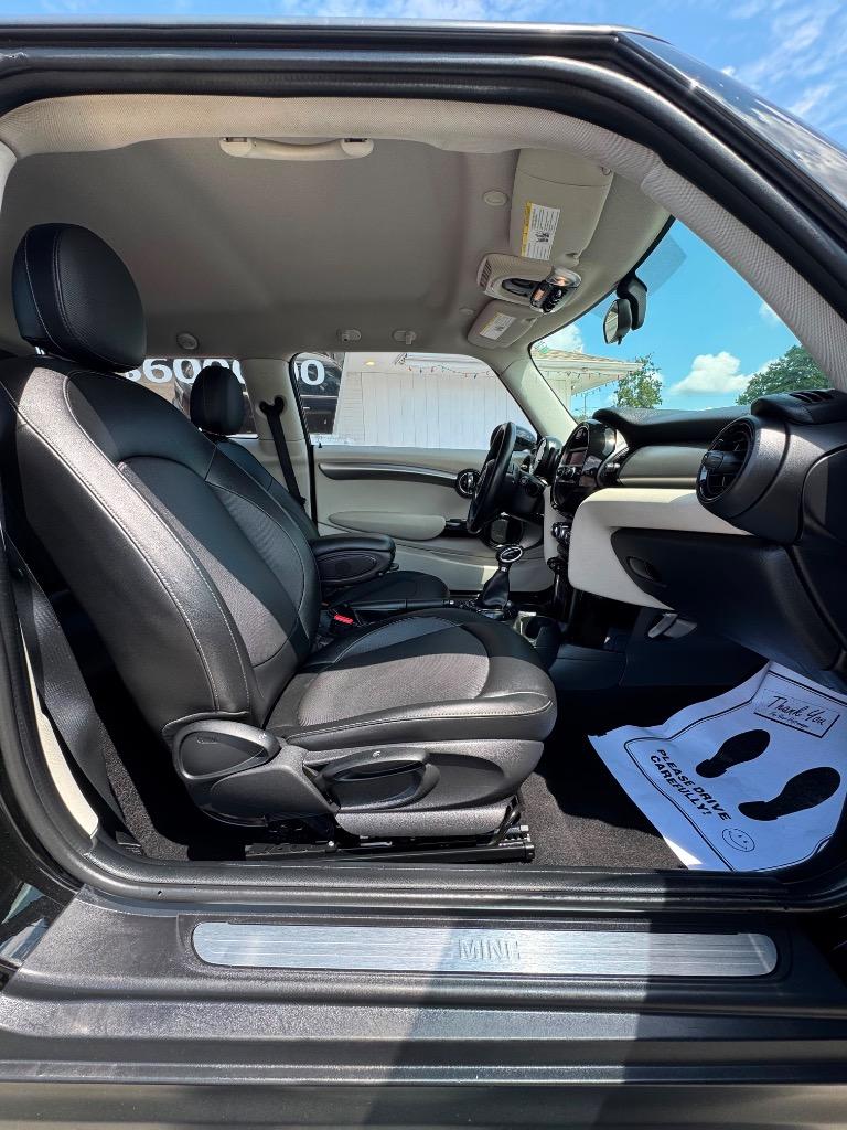 2014 MINI Hardtop - $6,995