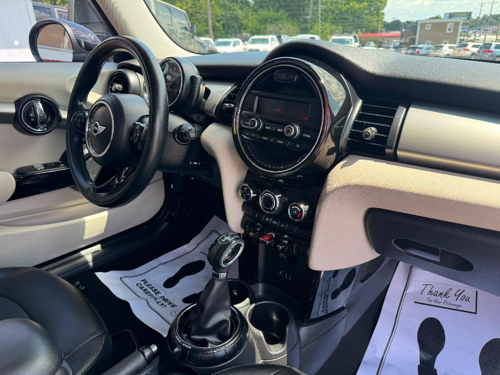 2014 MINI Hardtop - $6,995