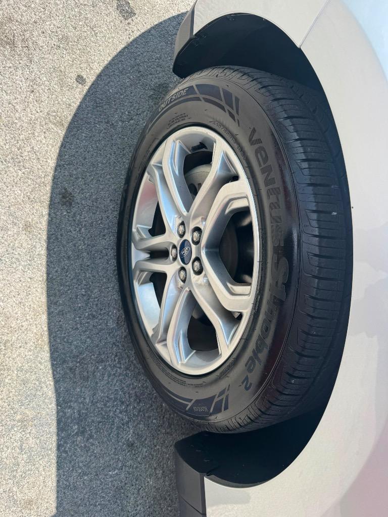 2017 Ford Edge - $13,995