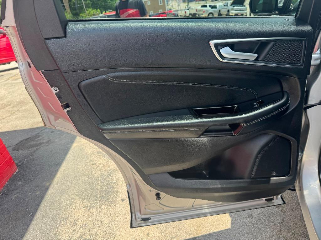 2017 Ford Edge - $13,995