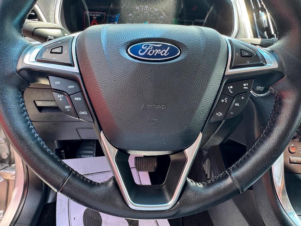 2017 Ford Edge - $13,995