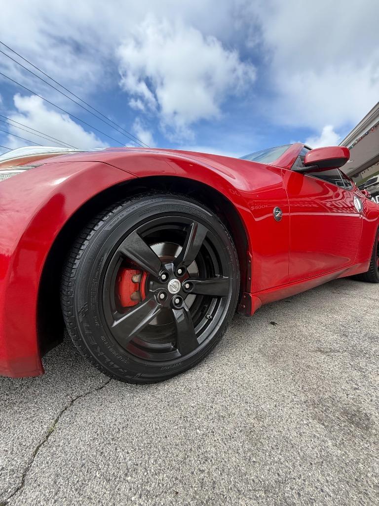 2011 Nissan 370Z - $11,995
