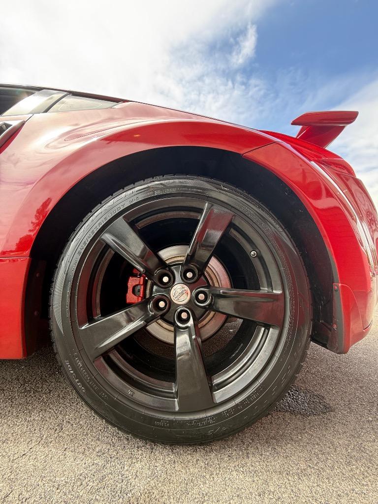 2011 Nissan 370Z - $11,995