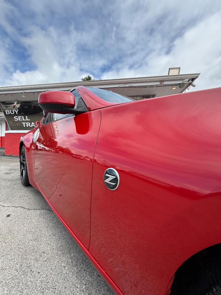 2011 Nissan 370Z - $11,995