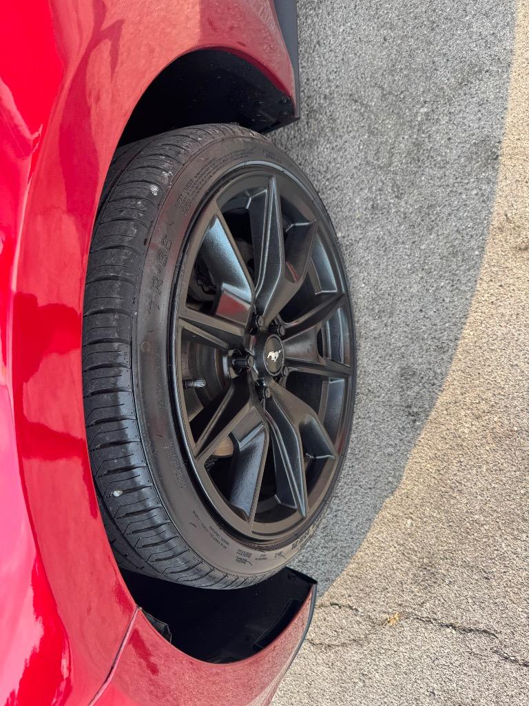 2015 Ford Mustang - $15,995