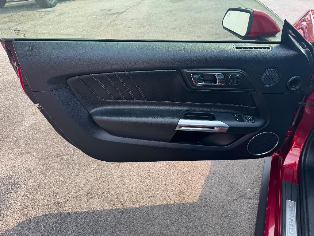 2015 Ford Mustang - $15,995