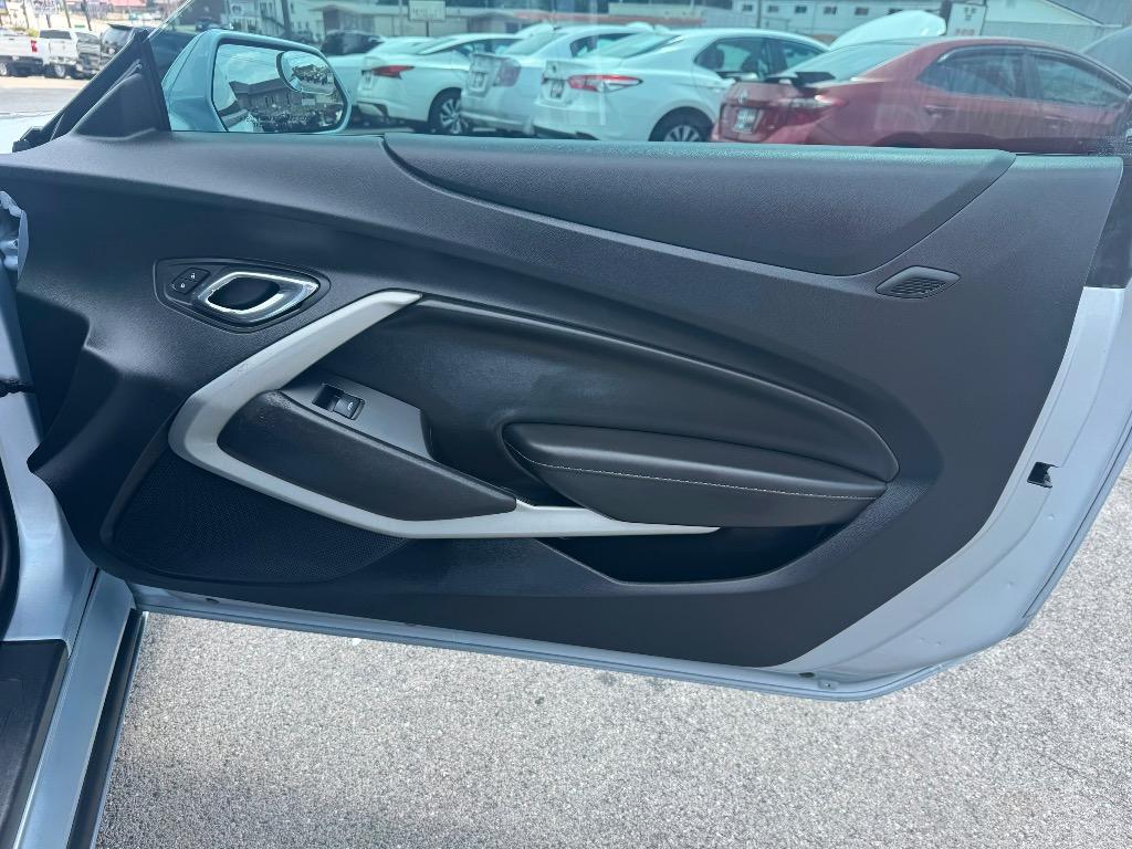 2017 Chevrolet Camaro - $15,995