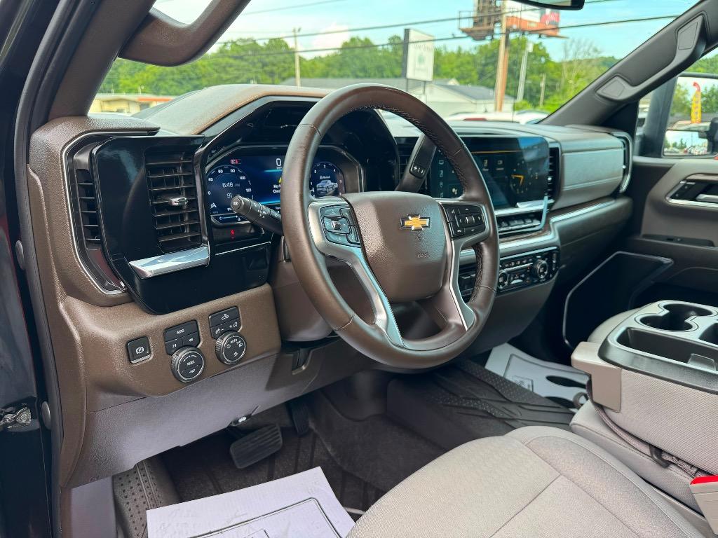 2024 Chevrolet Silverado 1500 - $41,995