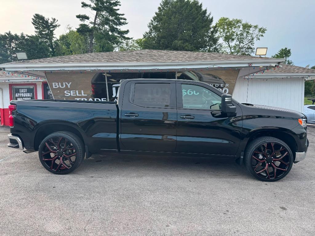 2024 Chevrolet Silverado 1500 - $41,995