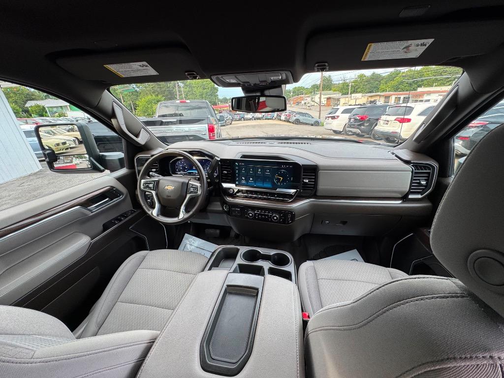 2024 Chevrolet Silverado 1500 - $41,995