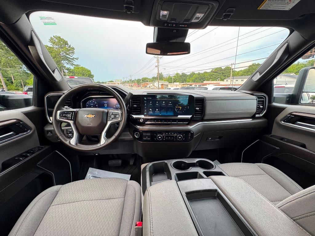 2024 Chevrolet Silverado 1500 - $41,995