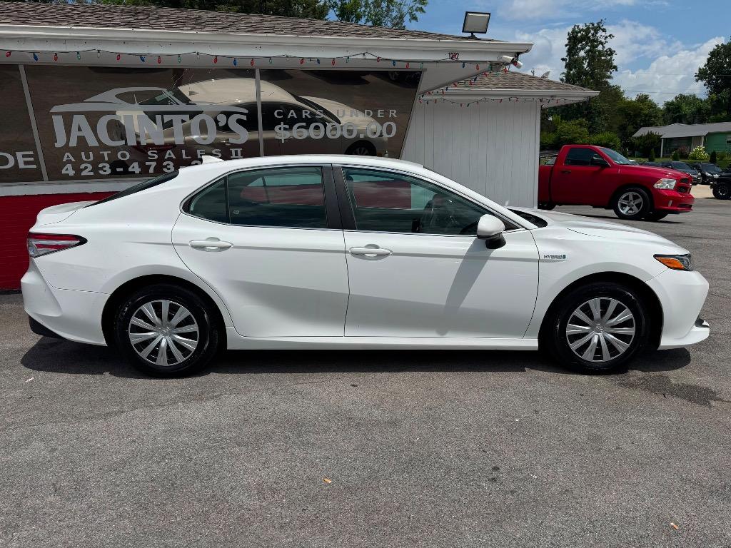 2020 Toyota Camry - $17,995