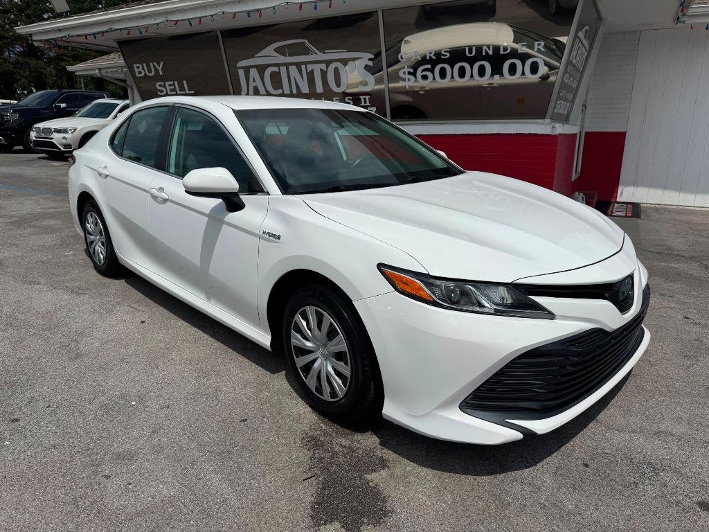 2020 Toyota Camry - $17,995