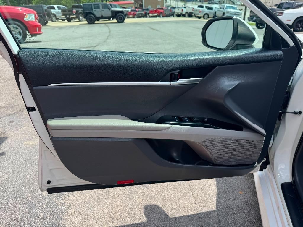 2020 Toyota Camry - $17,995