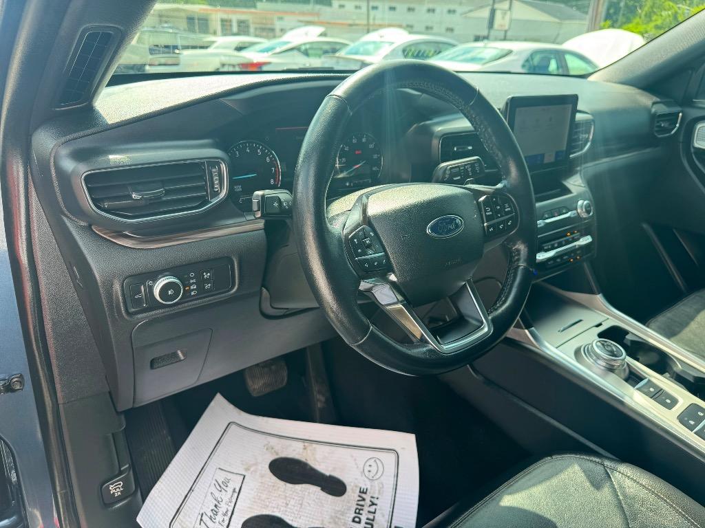 2020 Ford Explorer - $17,995