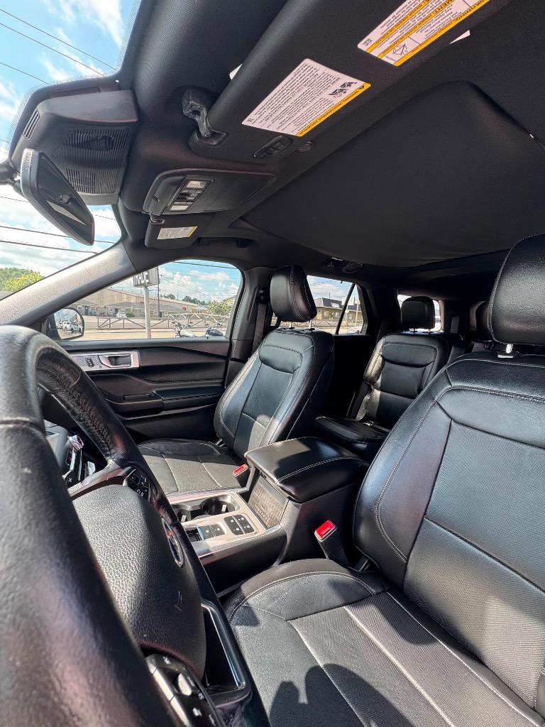 2020 Ford Explorer - $17,995