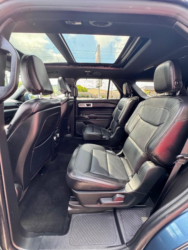 2020 Ford Explorer - $17,995
