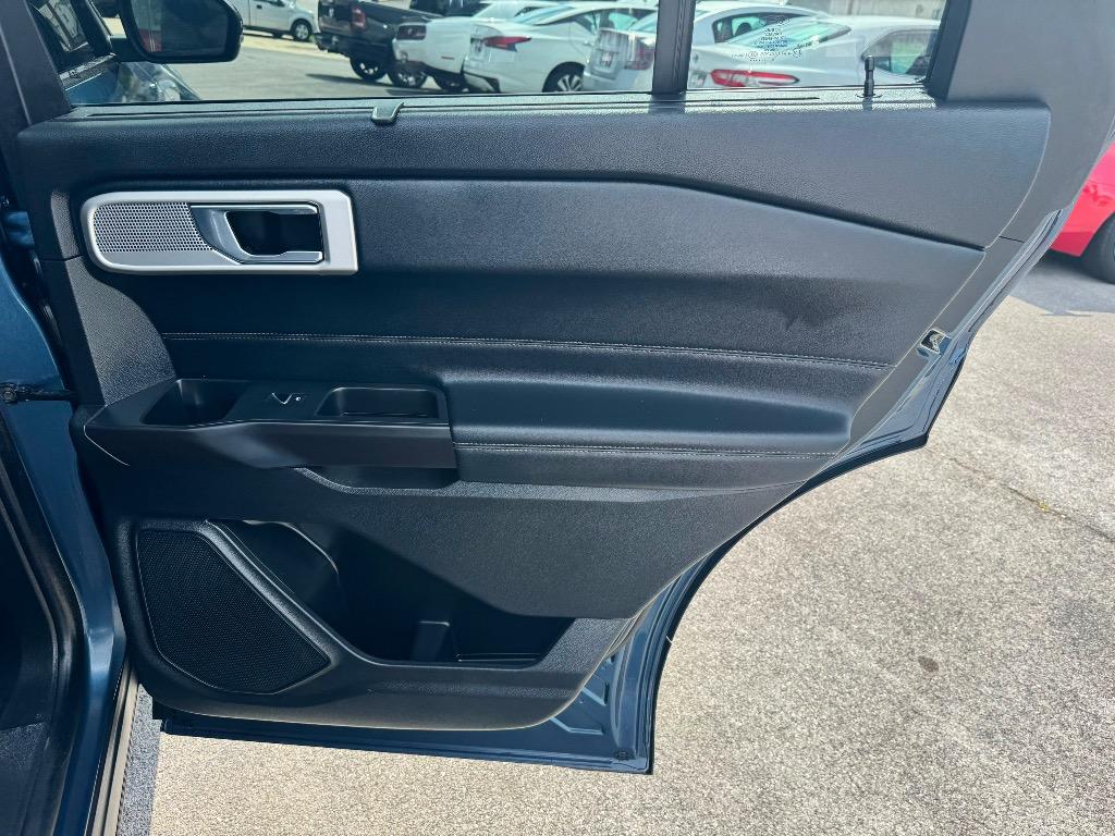 2020 Ford Explorer - $17,995