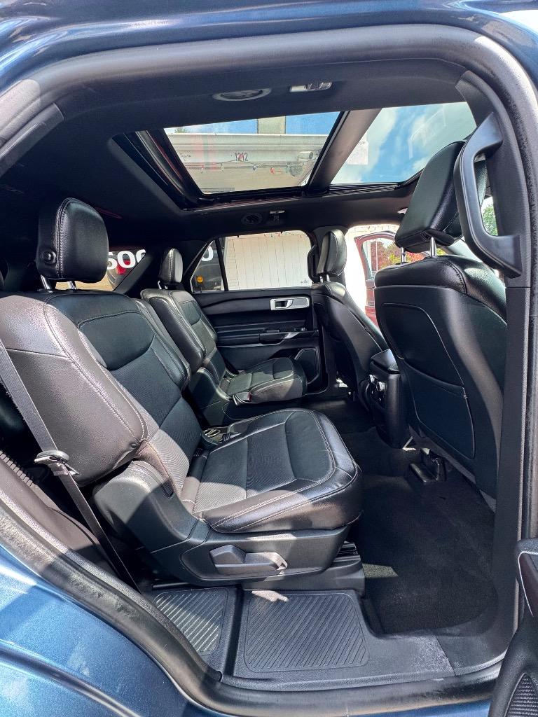 2020 Ford Explorer - $17,995