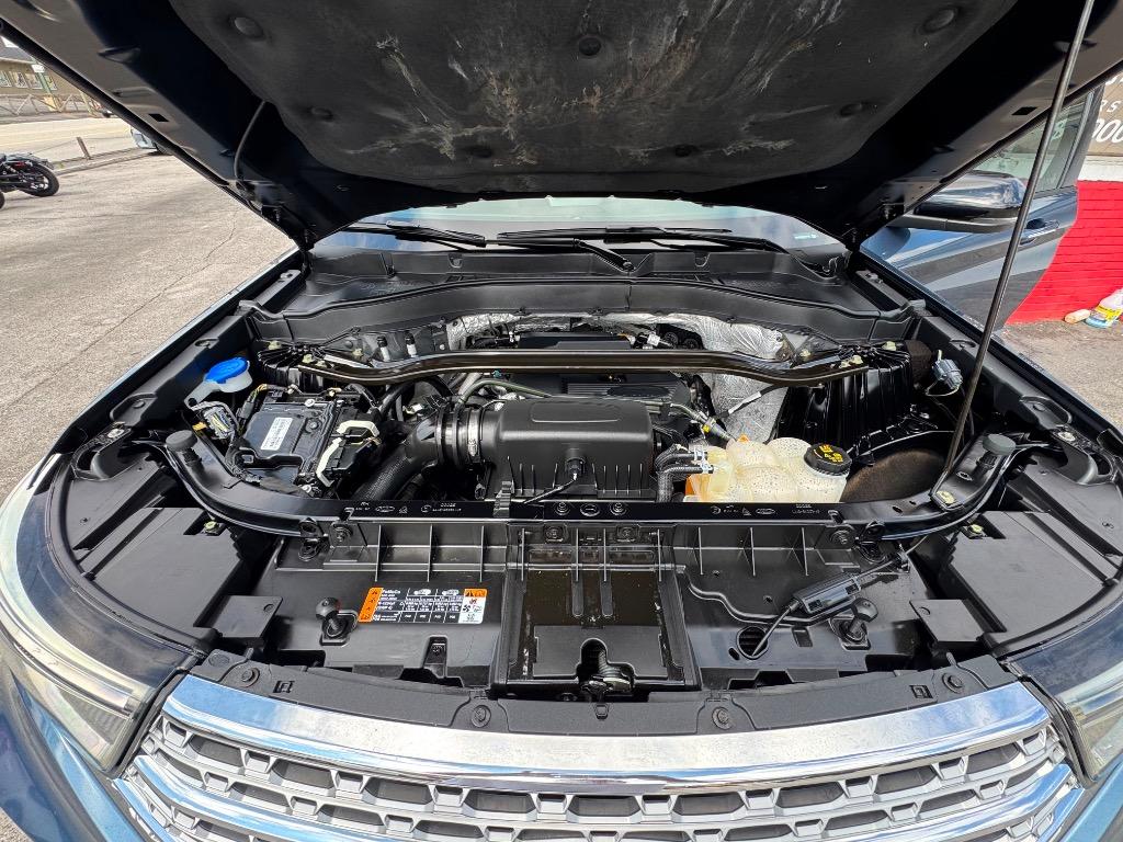 2020 Ford Explorer - $17,995