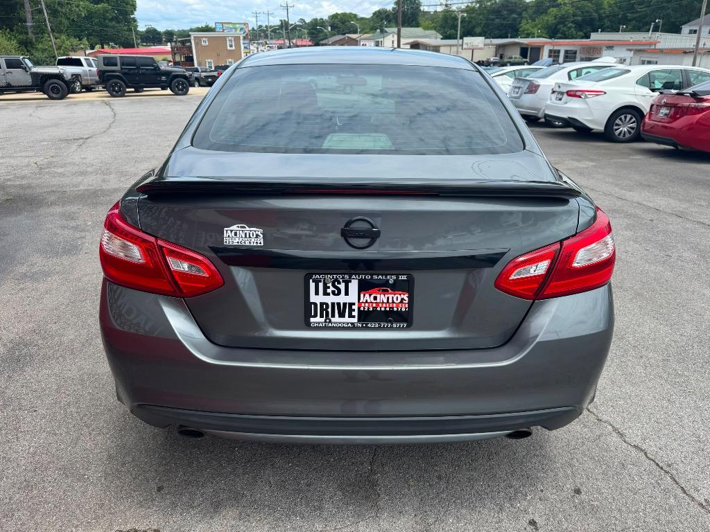 2017 Nissan Altima - $7,995