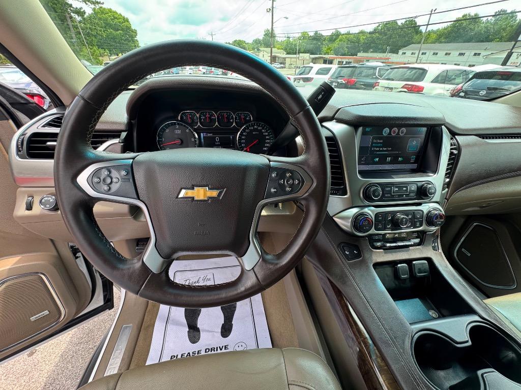 2015 Chevrolet Suburban - $17,995