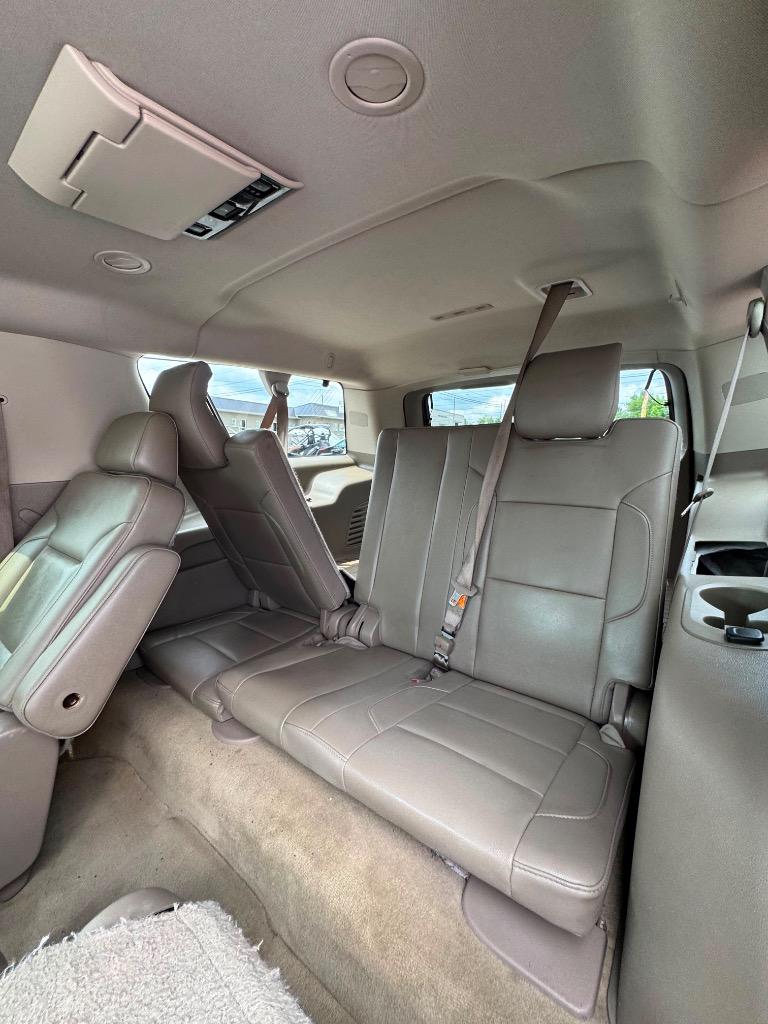 2015 Chevrolet Suburban - $17,995