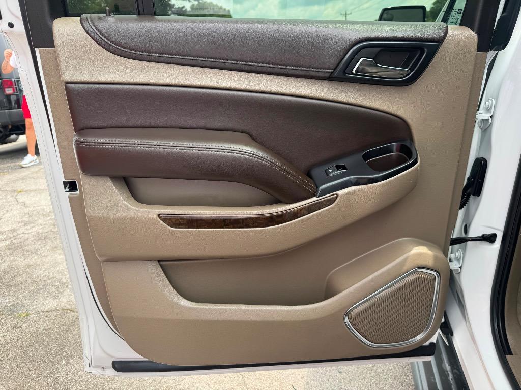 2015 Chevrolet Suburban - $17,995