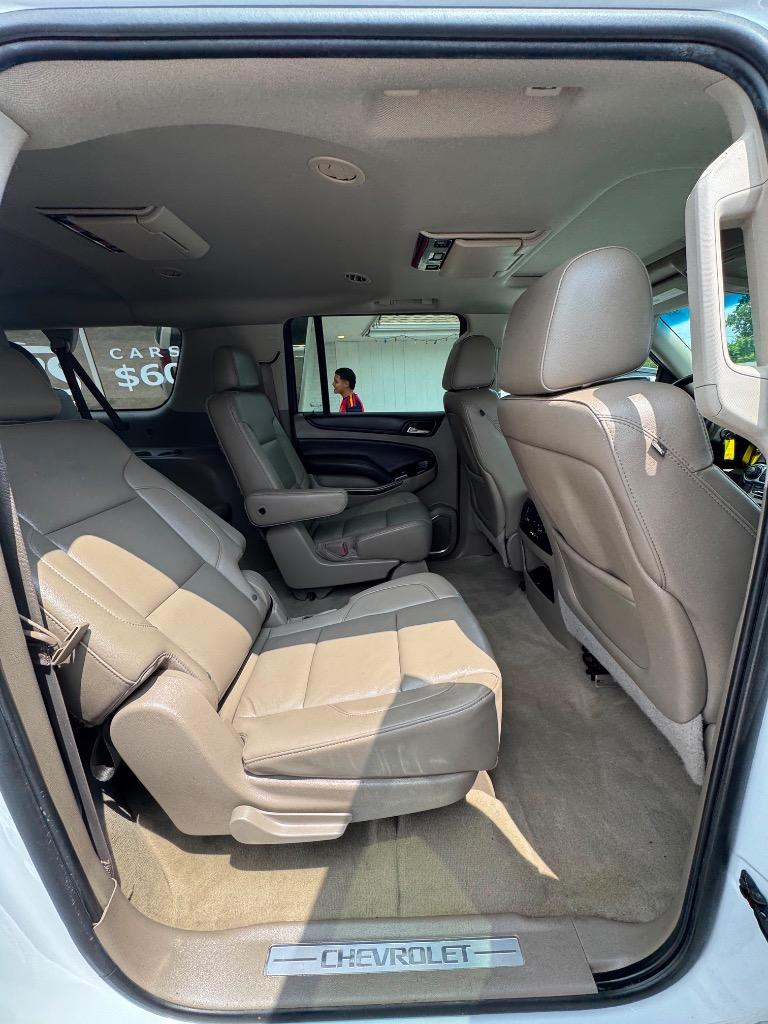 2015 Chevrolet Suburban - $17,995