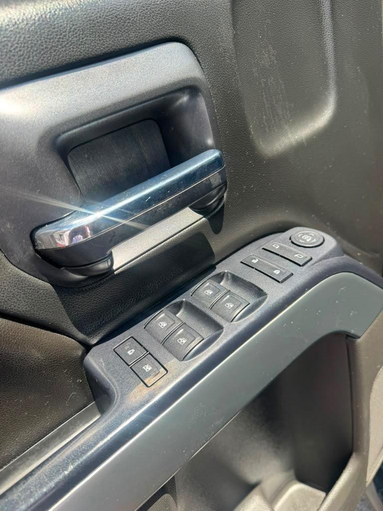 2016 Chevrolet Silverado - $22,995