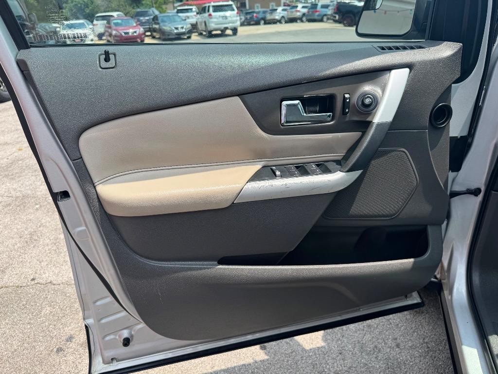 2011 Ford Edge - $5,995