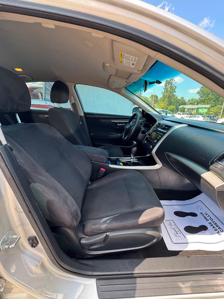 2014 Nissan Altima - $7,995