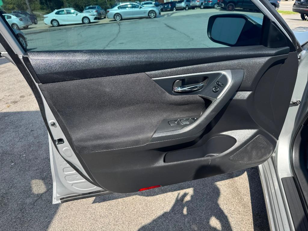 2014 Nissan Altima - $7,995